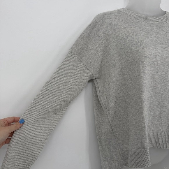 Athleta Sz M Gray Highland Crossback Crewneck Sweater Cotton Silk Blend Top‎ - Picture 4 of 9
